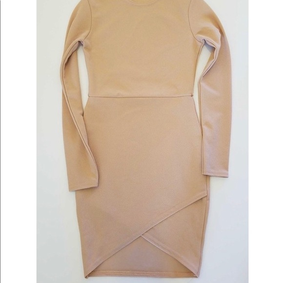 Pretty Little Thing Mini - Picture 3 of 4